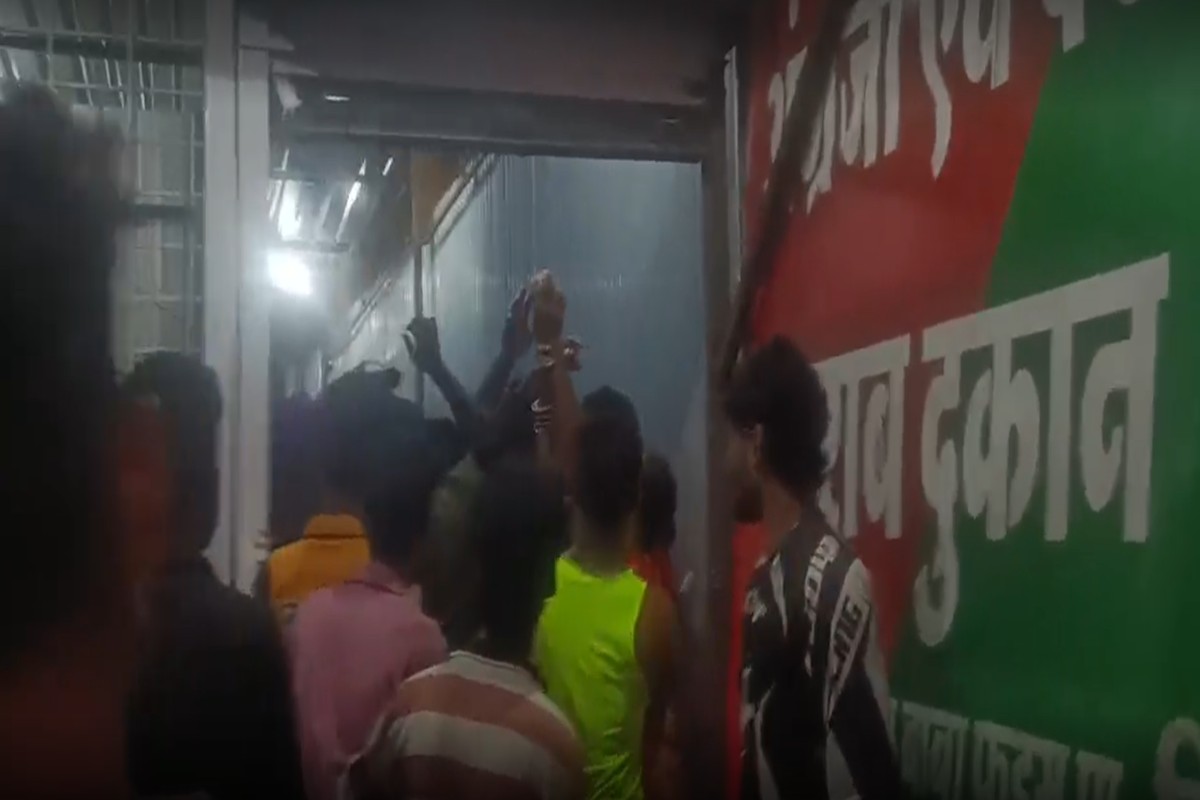Khandwa Liquor Shop Dispute: शराब ठेके को लेकर जमकर हुआ बवाल! पथराव में महिलाएं समेत कई घायल, छह लोग हिरासत में