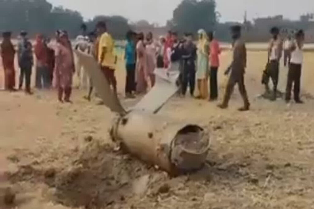 Missile Attack in Sirsa: हरियाणा के सिरसा में चर्च के पास मिला मिसाइल का टूटा हुआ हिस्सा / Image Source: ANI ! India Pakistan War Latest News