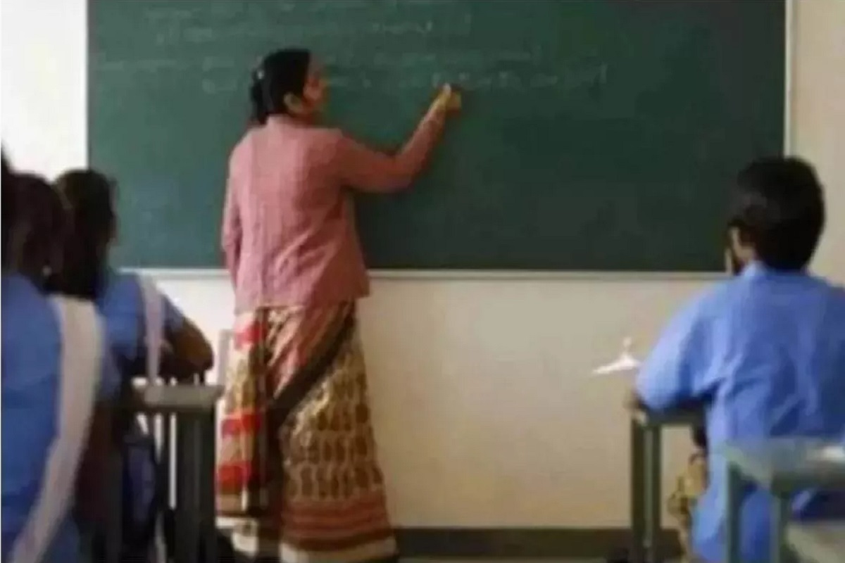 Fraud Teacher in Damoh: तैयार हुई फर्जी शिक्षकों की सूची, इतने लोगों के नाम शामिल, DEO ने FIR के लिए एसपी को लिखा पत्र