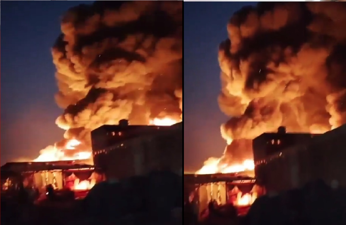 UP Fire News: कपड़ों के गोदामों में लगी भीषण आग, फायर ब्रिगेड की कई गाड़ियां पहुंची मौके पर