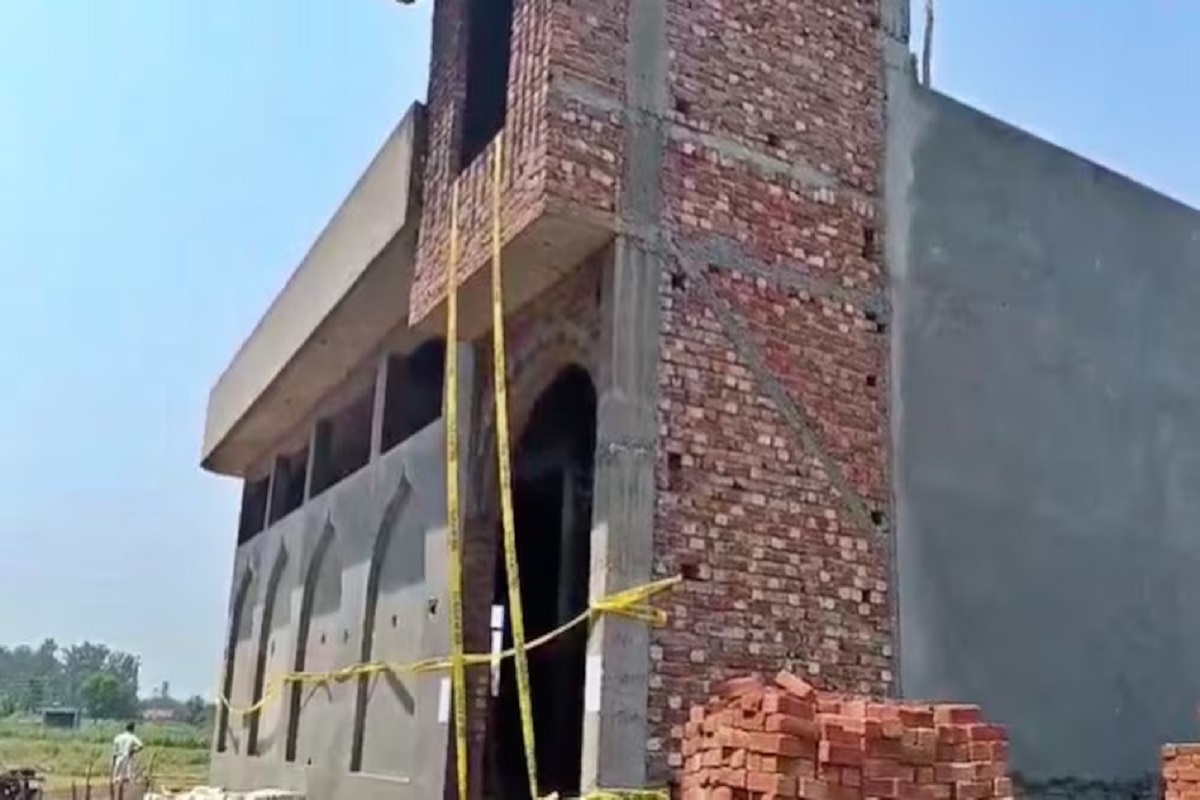Illegal Mosque in Muzaffarnagar: बिना अनुमति के बनाई जा रही थी मस्जिद, प्रशासन ने किया सील, मुतवल्ली समेत दो गिरफ्तार