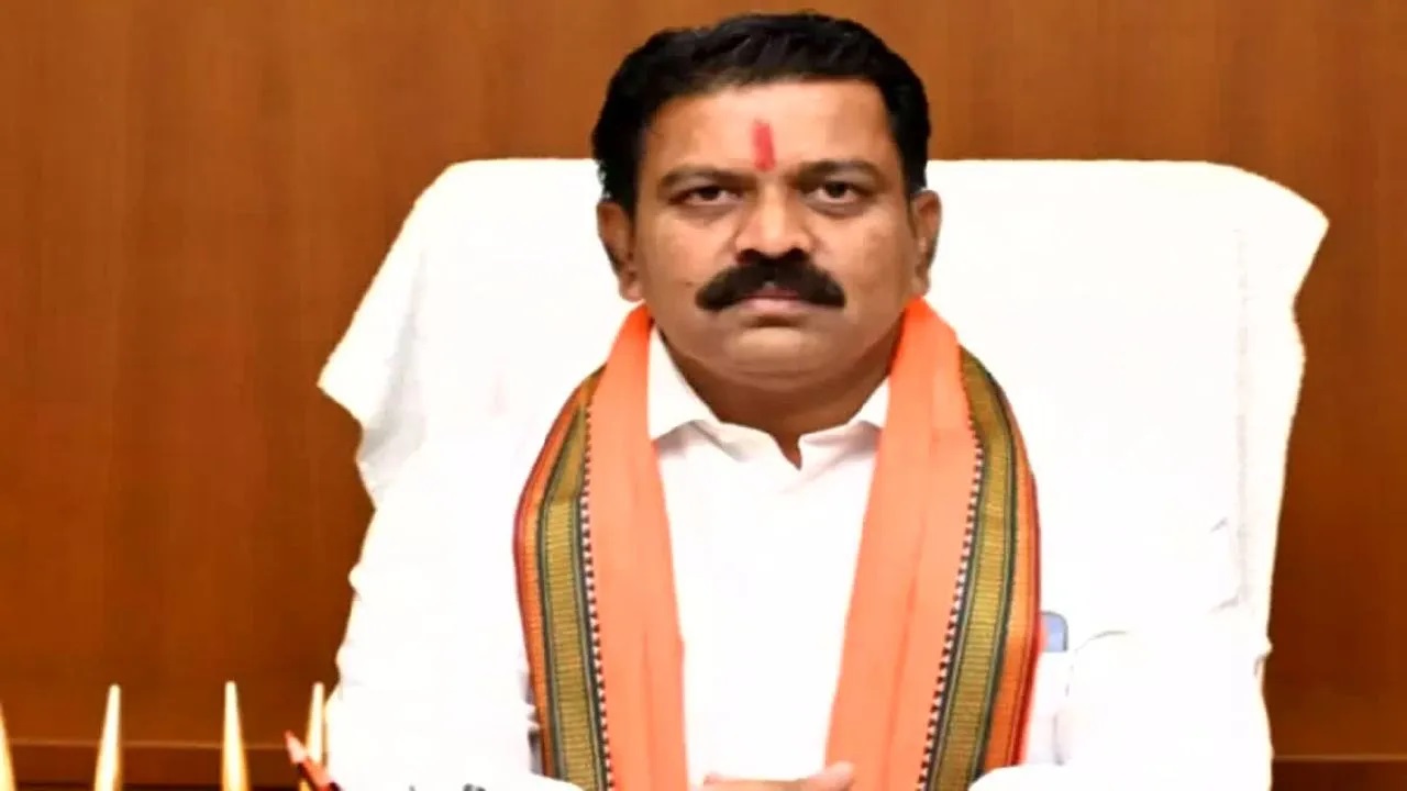 Ambikapur News: अगले सत्र में पास होगा धर्मांतरण को लेकर नया कानून, गृह मंत्री शर्मा का बड़ा बयान