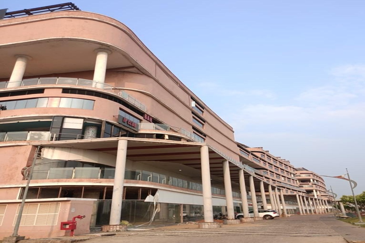 Raipur news: नवा रायपुर का रिटेल कॉम्प्लेक्स : आधुनिक मनोरंजन और तकनीकी नवाचार का नया केंद्र, मल्टीप्लेक्स, रेस्टोरेंट और ASP कार्यालय हो रहे संचालित