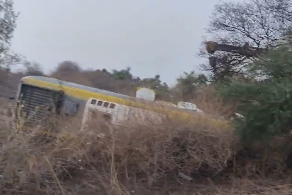 Shajapur Road Accident News/ Image Credit: IBC24