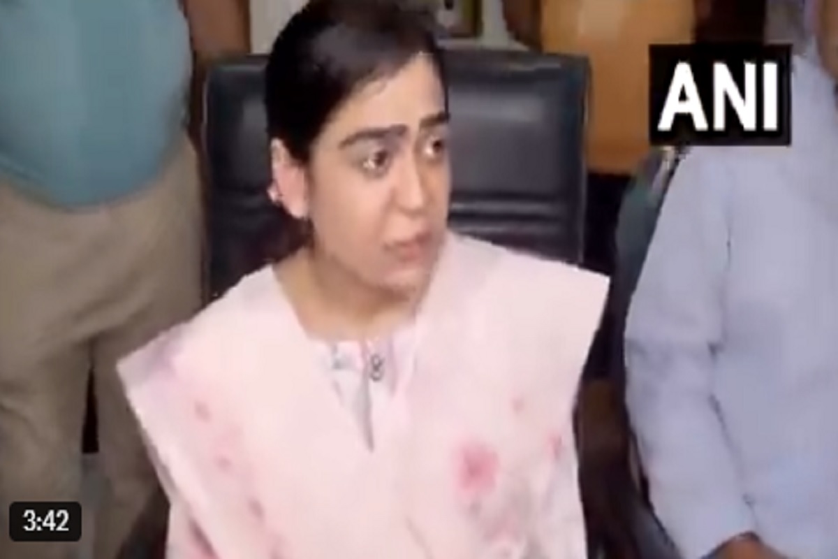 Bihar News: ‘तो मेरी शादी क्यों कराई?’, तेज प्रताप यादव पर एक्शन के बाद पत्नी ऐश्वर्या ने लालू यादव से पूछा सवाल