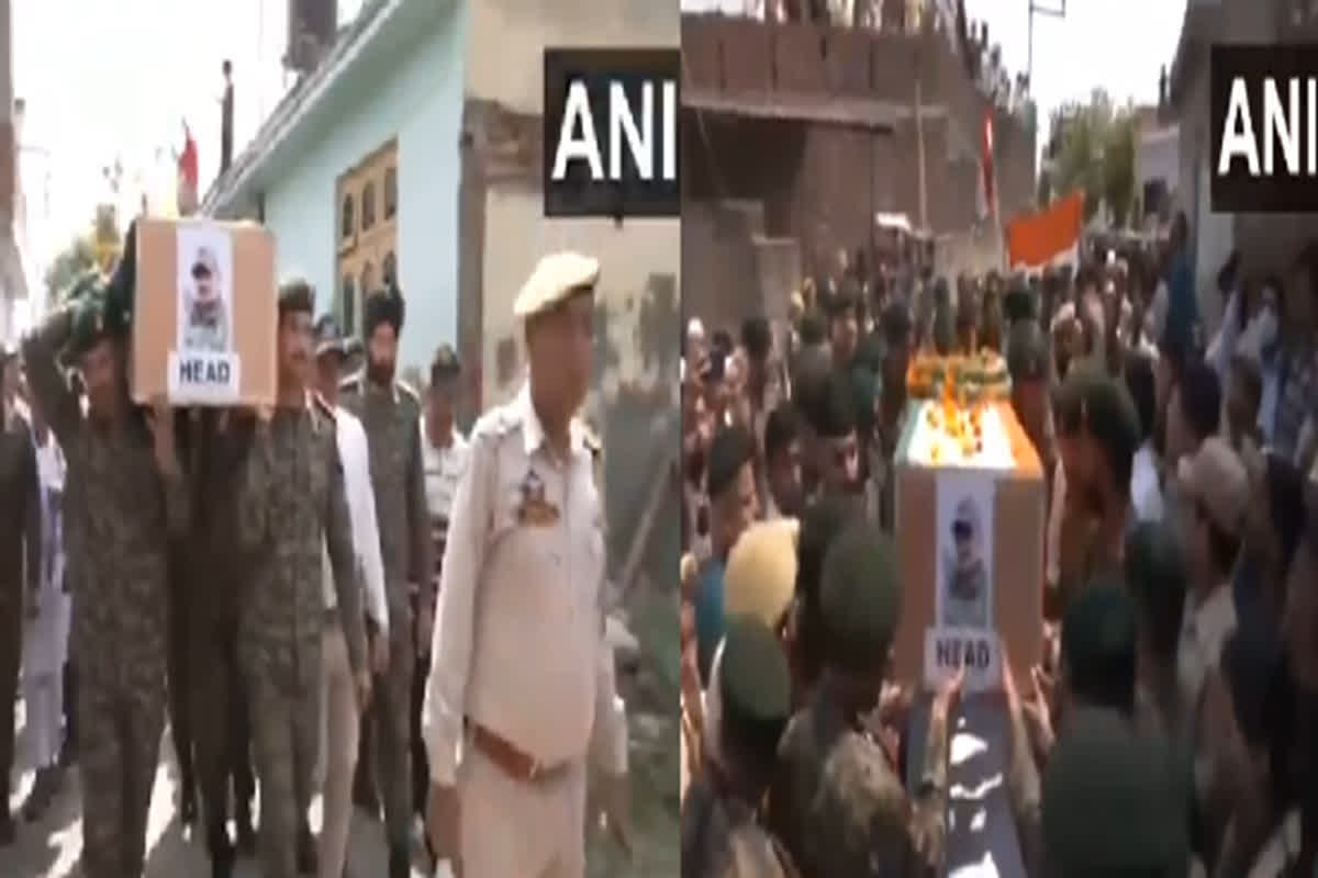 Rifleman Sunil Kumar: तिरंगे से लिपटा शहीद सुनील कुमार का पार्थिव शरीर पहुंचा गांव, पाकिस्तान की गोलीबारी में हुए थे शहीद