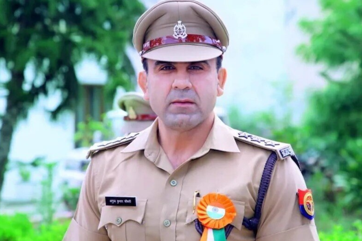 Sambhal CEO Anuj Chaudhary News Today: बाल-बाल बचे संभल के सीईओ अनुज चौधरी, आग बुझाने के दौरान फटा सिलेंडर, मची अफरातफरी