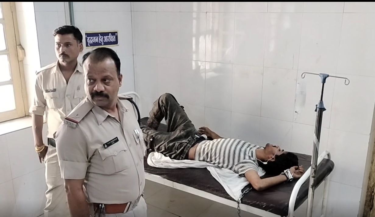 Satna Crime News: प्रधान आरक्षक को गोली मारने वाला आरोपी मुठभेड़ के बाद गिरफ्तार, घायल अवस्था में ले जाया गया इलाज के लिए