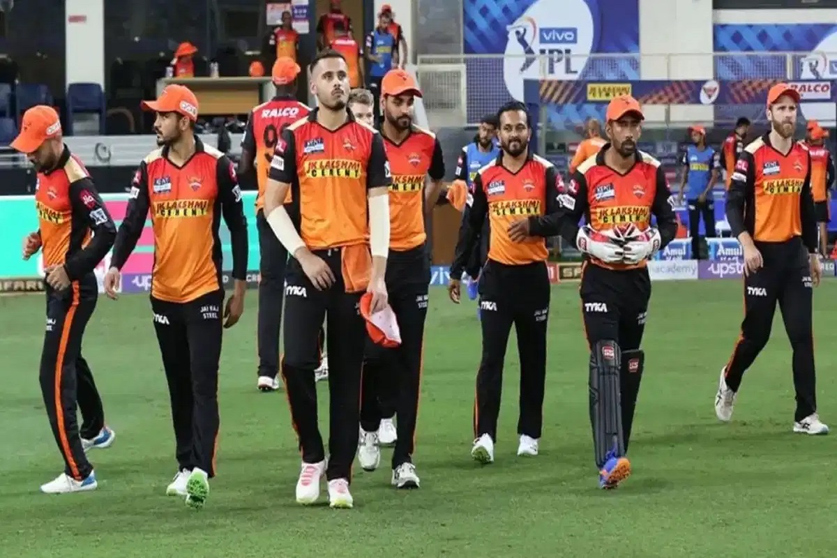 IPL 2025 Latest News: कोरोना से संक्रमित हुए सनराइजर्स हैदराबाद के ये स्टार खिलाड़ी, नहीं खेलेंगे अगला मुकाबला, हेडकोच ने दी जानकारी