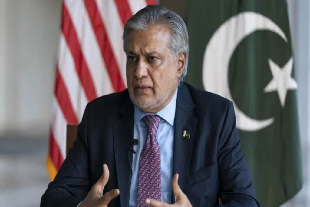 Ishaq Dar Threat to India for War: बूंद-बूंद पानी के लिए तरस रहा पाकिस्तान? Image Source: X