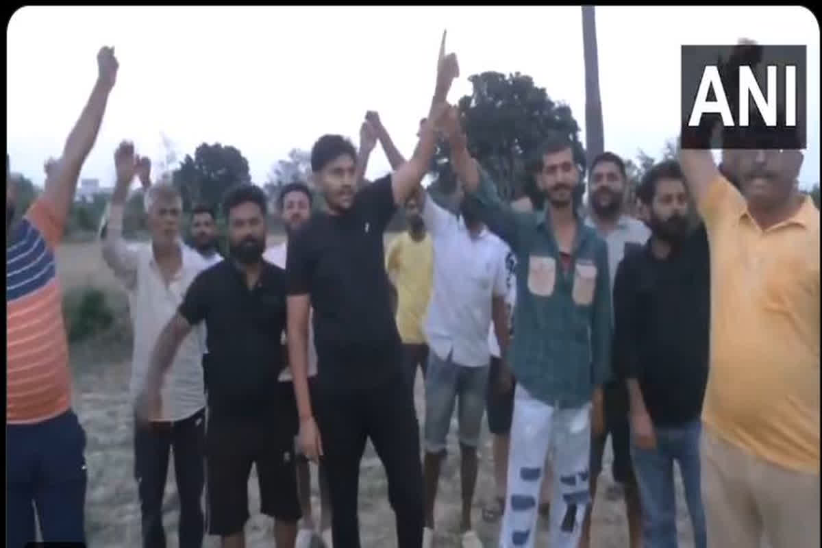 Operation Sindoor : ऑपरेशन सिंदूर के बाद कश्मीर में खुशी, स्थानीय लोगों ने ‘भारतीय सेना जिंदाबाद’ और ‘भारत माता की जय’ के नारे लगाए