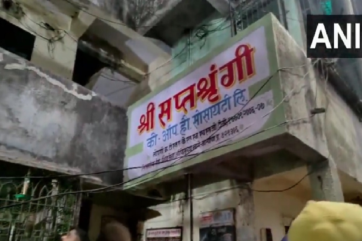 Kalyan Building Collapse News: 2 साल की मासूम समेत 6 लोगों की मौत, चार की हालत गंभीर, बिल्डिंग का स्लैब गिरने से हुआ हादसा