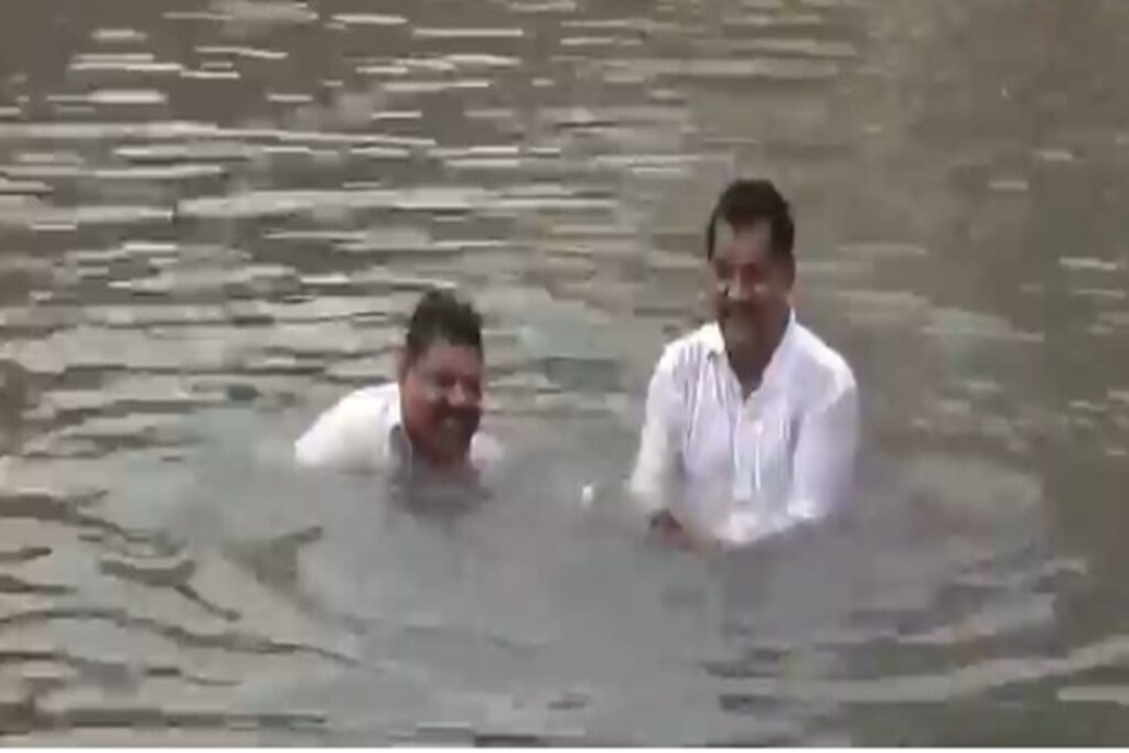 Ramkesh Nishad hand fracture, image source: ibc24