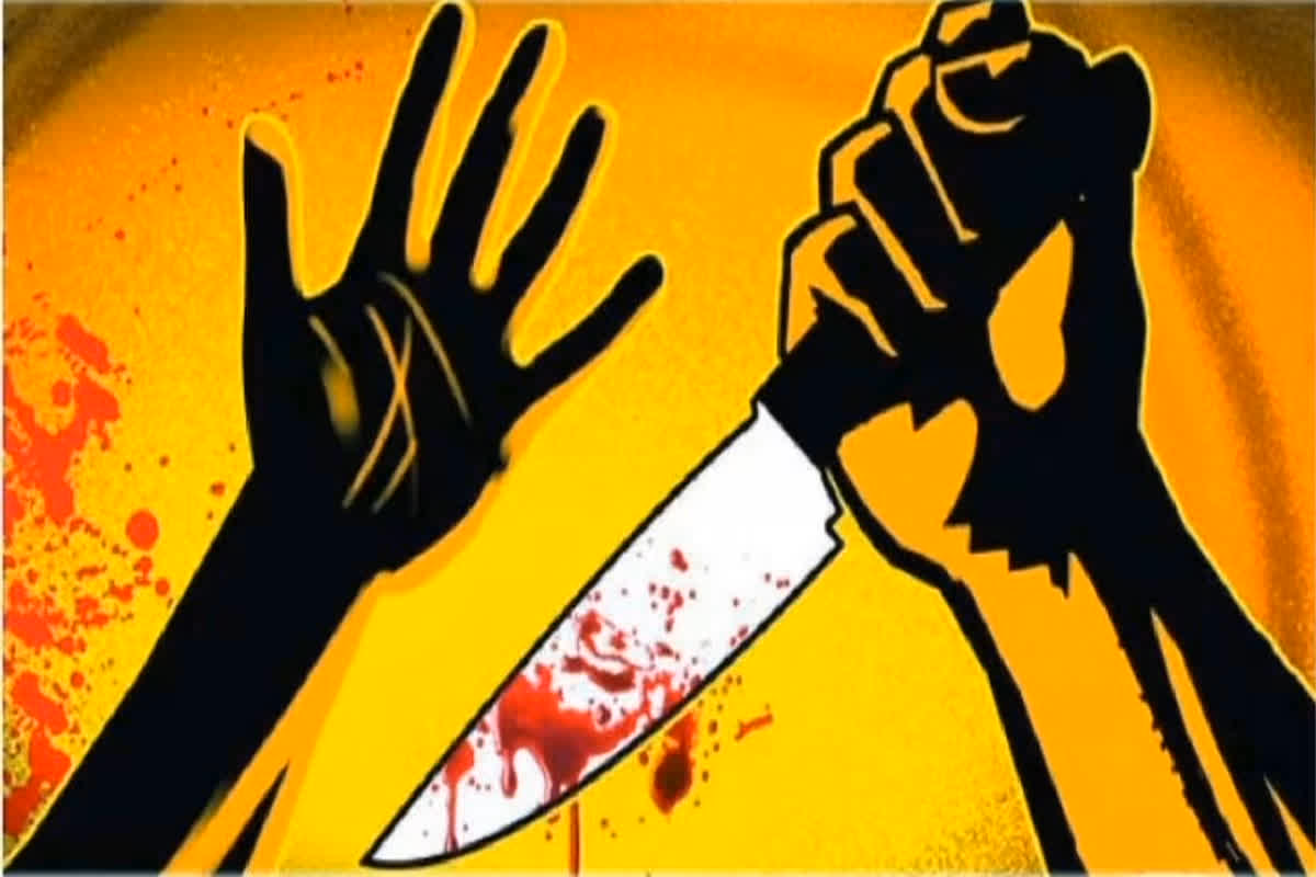 Raipur Crime News: CRPF कैंप ऑफिस में चाकूबाजी, साथी जवान ने दूसरे जवान पर किया जानलेवा हमला, मचा हड़कंप