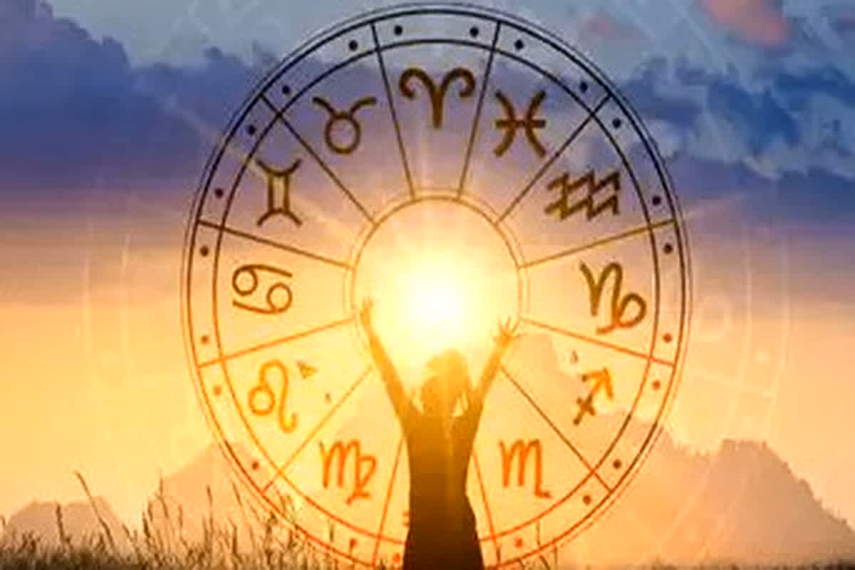 11 May 2025 Horoscope: आज बना बेहद शुभ योग.. सूर्यदेव की कृपा से चमकेगा इन तीन राशियों का भाग्य, परेशानियों से मिलेगी मुक्ति