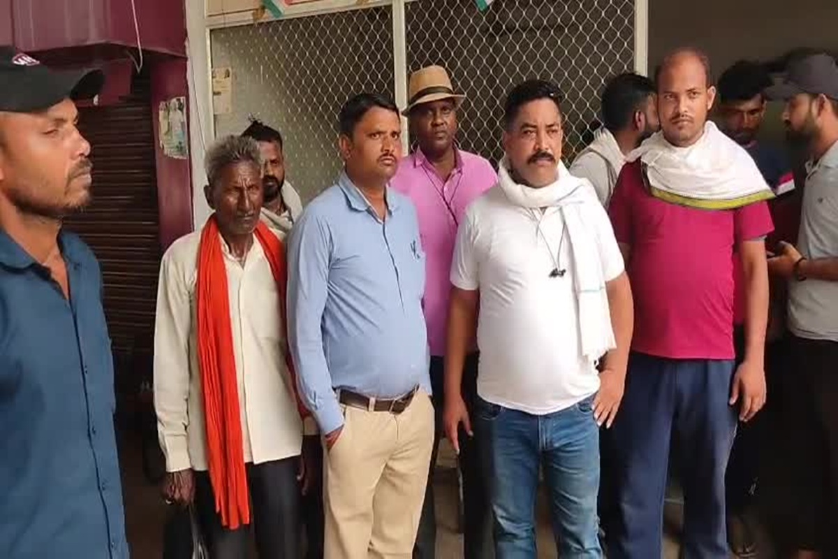 Rewa Murder Case: भाई के ससुराल घूमने आए युवक की गला रेत कर हत्या, इलाके में मचा हड़कंप, जांच में जुटी पुलिस
