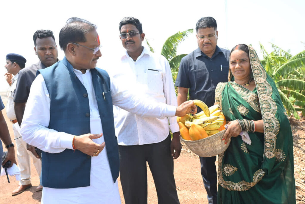 CM Sai in Rohit Sahu Farm/ Image Credit: CGDPR