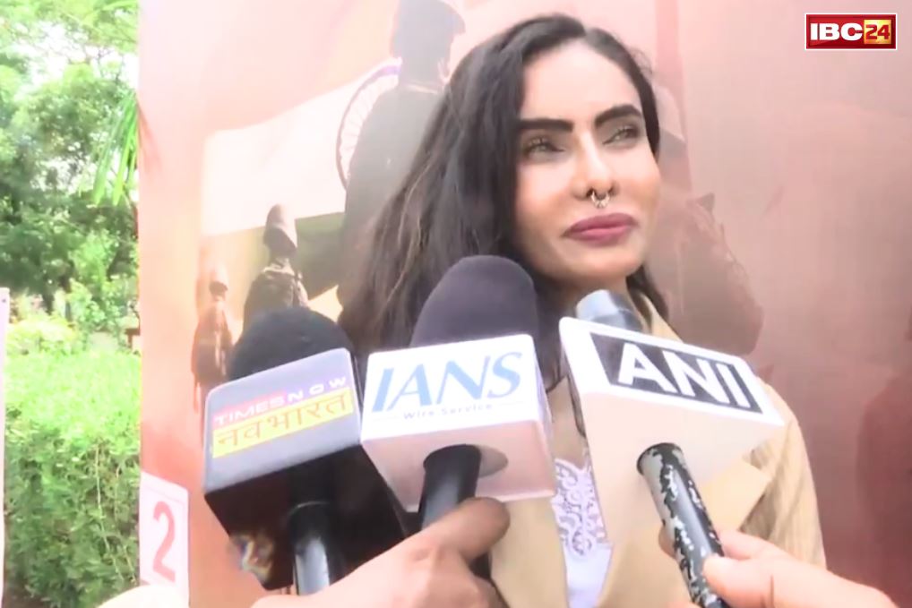 Sofia Qureshi’s twin Sister: मिलिए कर्नल सोफिया कुरैशी की जुड़वा बहन शाइना और भाई से.. की PM मोदी की जमकर तारीफ, सुनें पूरी बातचीत..