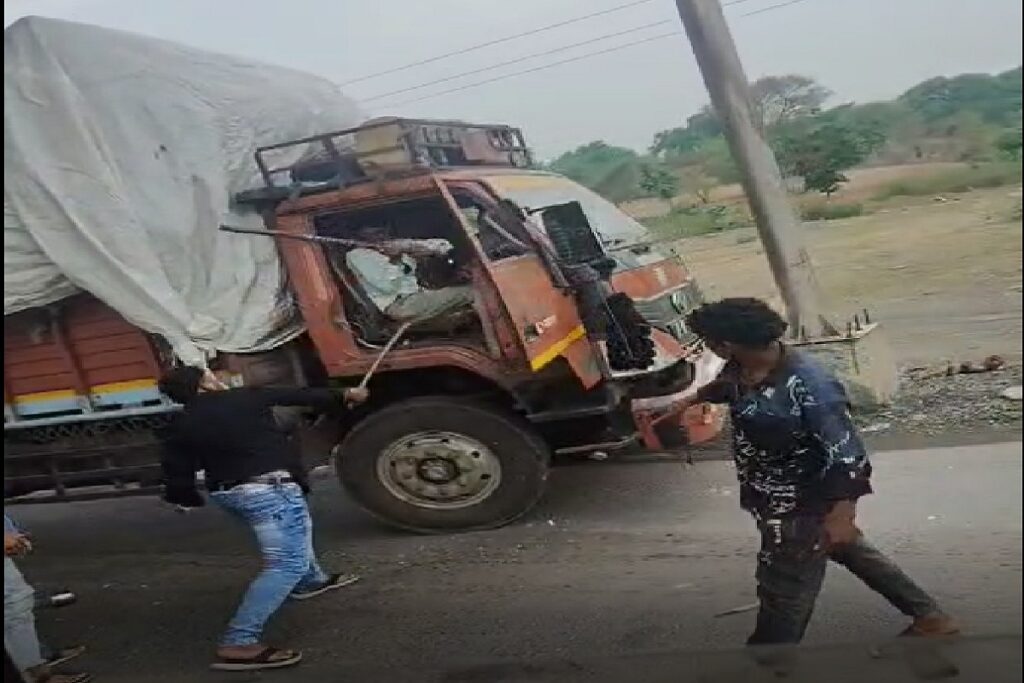 Marpeet Ka Viral Video/ Image Credit: IBC24