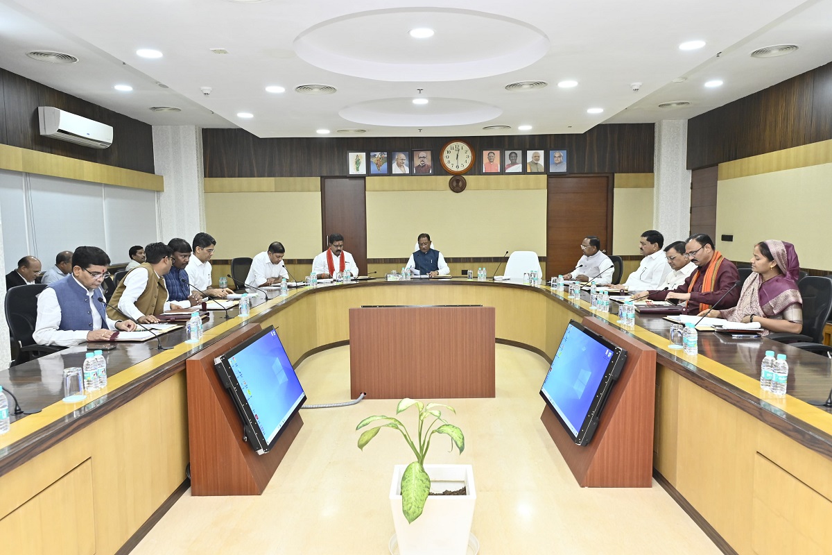 Sai Cabinet ke Faisle: शहरों में घर बनाने के लिए सस्ते में जमीन देगी सरकार, अवैध प्लाटिंग पर लगेगी रोक, साय सरकार ने दी मंजूरी