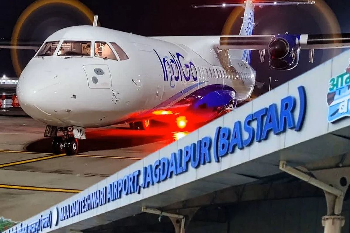 Bastar Air Service: बस्तर में कब बहाल होगी हवाई सेवा?.. कलेक्टर ने कहा, अलग-अलग एयरलाइंस से जारी है बातचीत, शासन लेगा निर्णय’