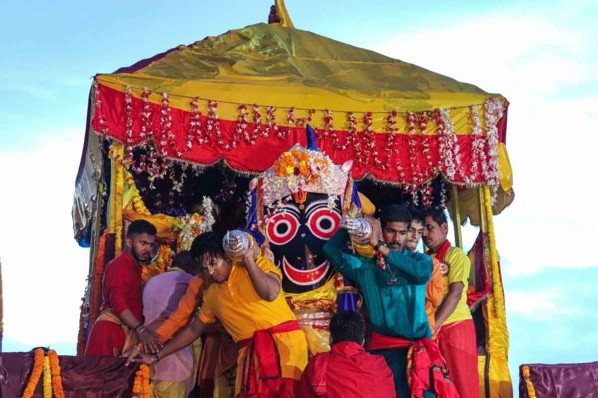 Bastar Goncha Festival: बेहद खास है बस्तर का गोंचा पर्व.. जगन्नाथ-सुभद्रा-बलभद्र के 22 विग्रह की होती है पूजा, तुपकी से दी जाएगी सलामी