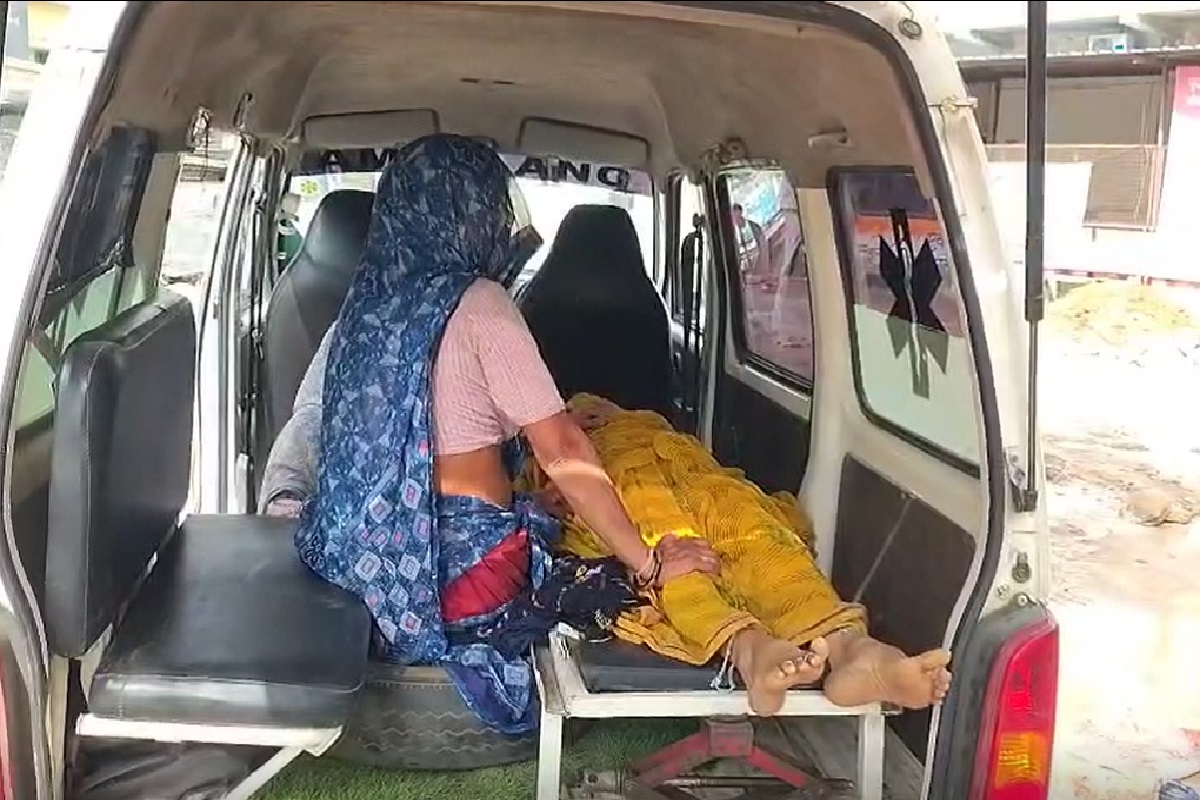Guna News: संदिग्ध परिस्थितियों में मिली विवाहित महिला की लाश, परिजनों ने ससुराल पक्ष पर लगाए गंभीर आरोप