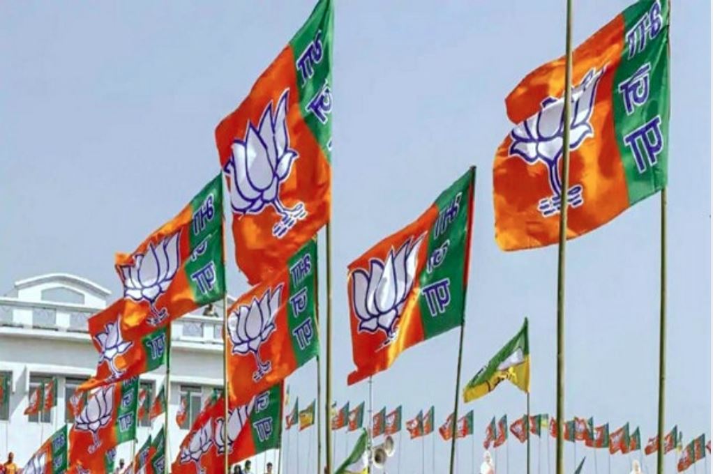 Gujrat By-Election Candidates: विधानसभा उपचुनावों के लिए BJP ने तय किये उम्मीदवार.. राजेंद्रभाई और बालूभाई पटेल को पार्टी ने दिया मौक़ा