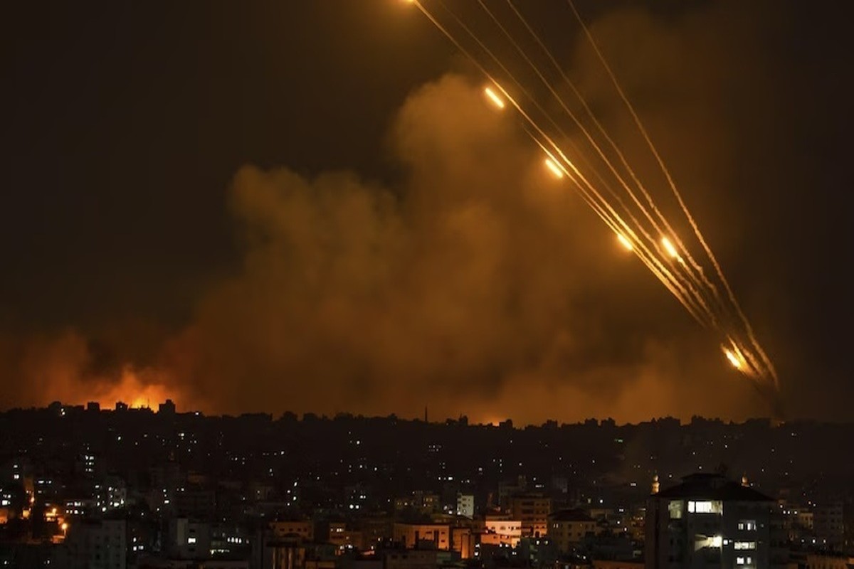 Israel-Iran Conflict: तेहरान में रहने वाले भारतीय सावधान.. इजरायल-ईरान जंग के बीच भारत ने जारी की एडवाइजरी, दी गई ये सलाह