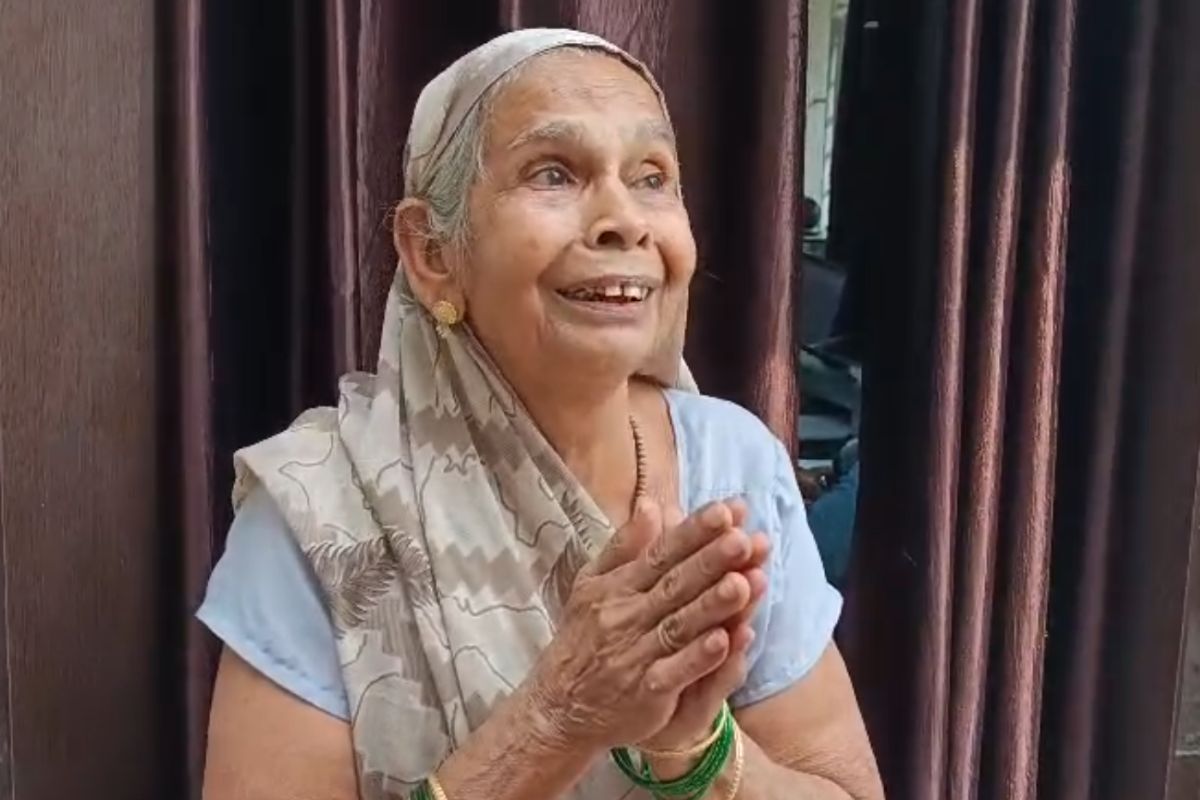 Jabalpur News: जिन हाथों ने पाला, उन्हीं ने छीन ली छत… 75 साल की माँ को घर से निकालकर बेटे-बहू ने छीन ली सारी संपत्ति