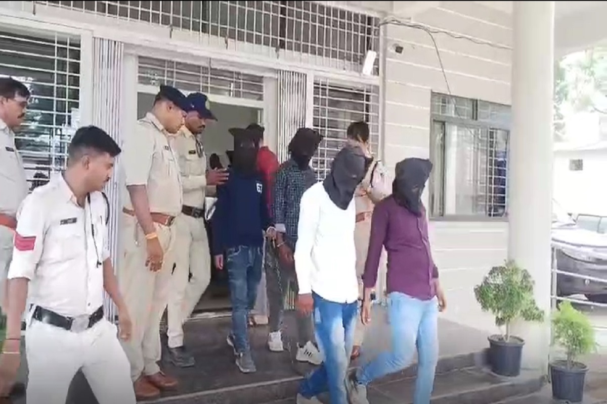 Betul Crime News: युवक की पीट-पीटकर हत्या करने वाले 11 लोगों को पुलिस ने किया गिरफ्तार, इस वजह से दिया था वारदात को अंजाम