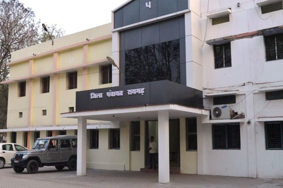 Raigarh News : 59 पूर्व सरपंचों से गबन की राशि वसूलने में विभाग के छूट रहे पसीने, 21 की हो चुकी है मौत, 11 के खिलाफ गिरफ्तारी वारंट जारी