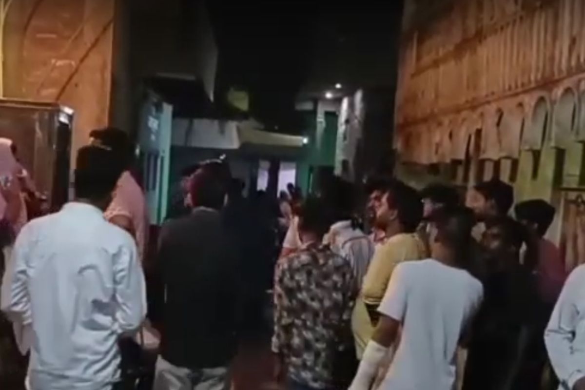 Satna Crime News: दिन में धमकी, रात को… बदमाशों ने घर में अकेली मां-बेटी के साथ जो किया जानकार काँप जाएंगे रूह