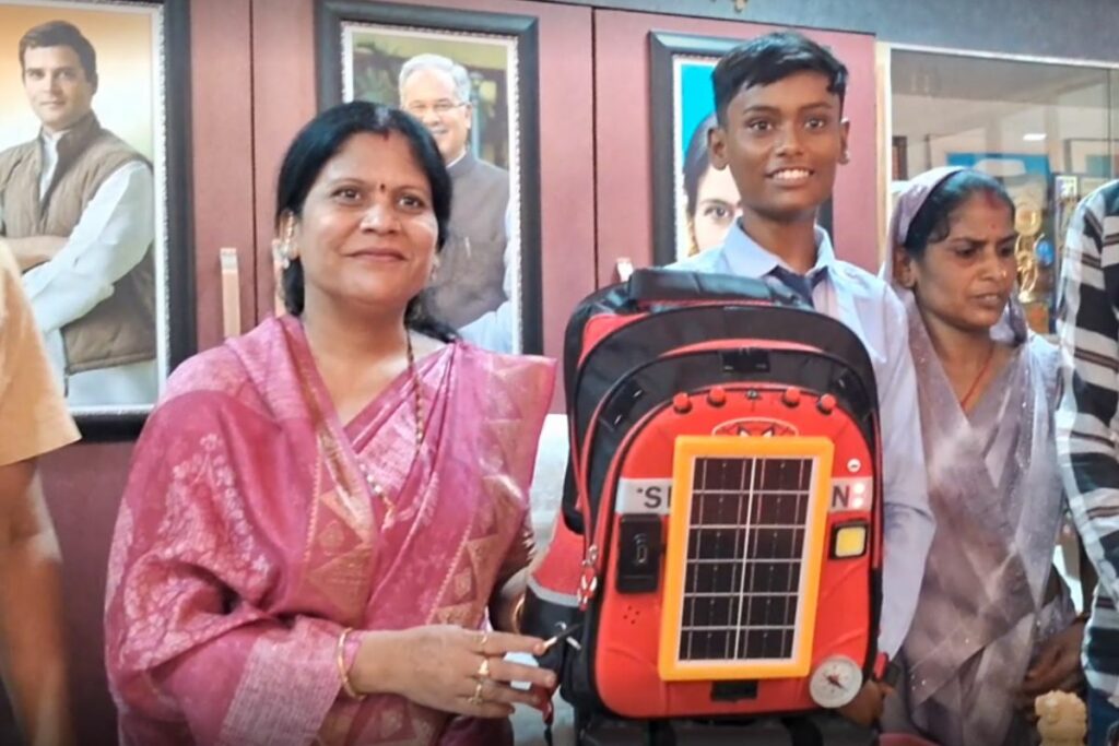 Student Khoman Lal Sahu | Image Source | IBC24