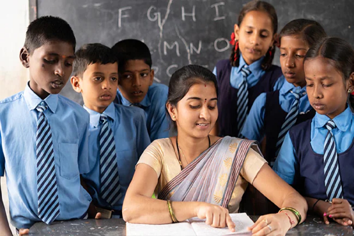 Teacher Bharti Latest News: आखिरकार आ ही गई शिक्षकों की भर्ती, इतने पदों के लिए मंगाए गए हैं आवेदन, इस तारीख तक कर सकते हैं अप्लाई