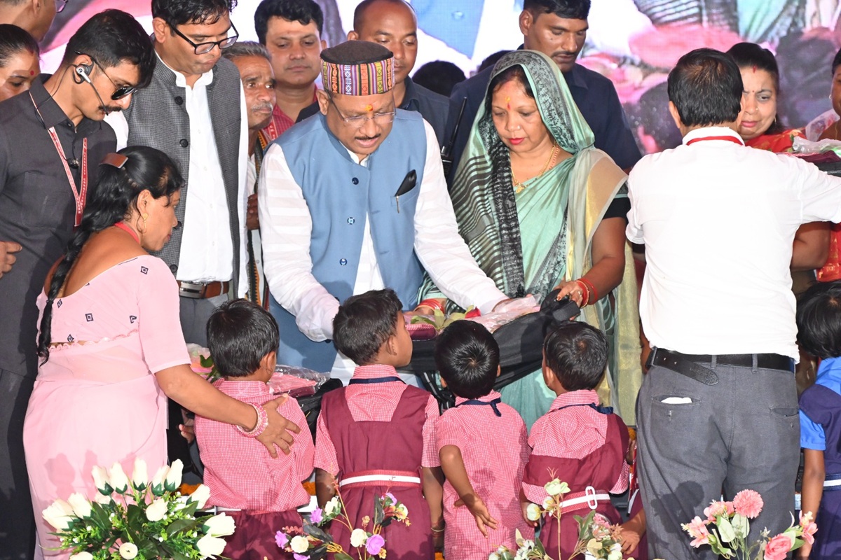 CG School Reopen : छत्तीसगढ़ में सोमवार से नए शिक्षा सत्र की शुरुआत, प्रदेश के सभी स्कूलों में मनाया जाएगा प्रवेश उत्सव, सीएम साय ने जनप्रति​नि​धियों को लिखा पत्र