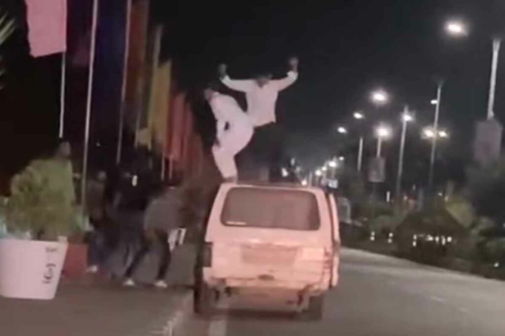 Bhopal Viral Video/ Image Credit: IBC24