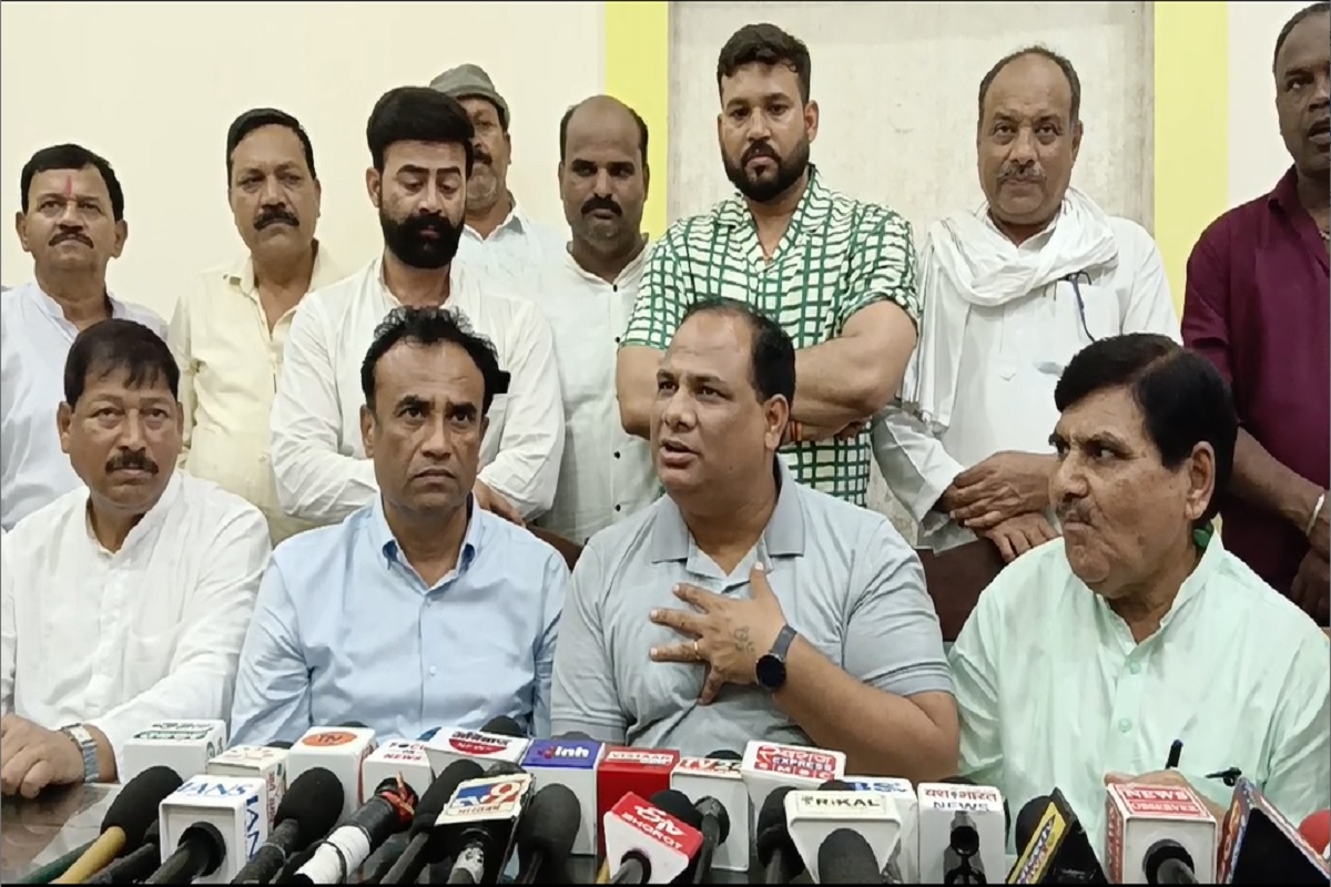 Jabalpur News: संगठन को मज़बूत करने फिर मैदान में उतरी कांग्रेस, केंद्रीय पर्यवेक्षक ने ली जमीनी फीडबैक, जबलपुर से शुरू हुई कवायद