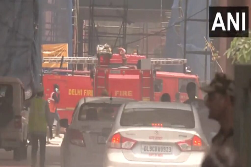 Delhi Fire News