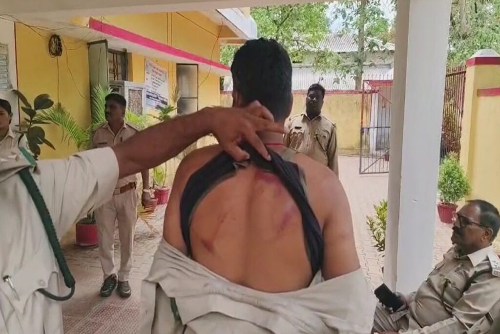 Forest department team attacked, image source: ibc24