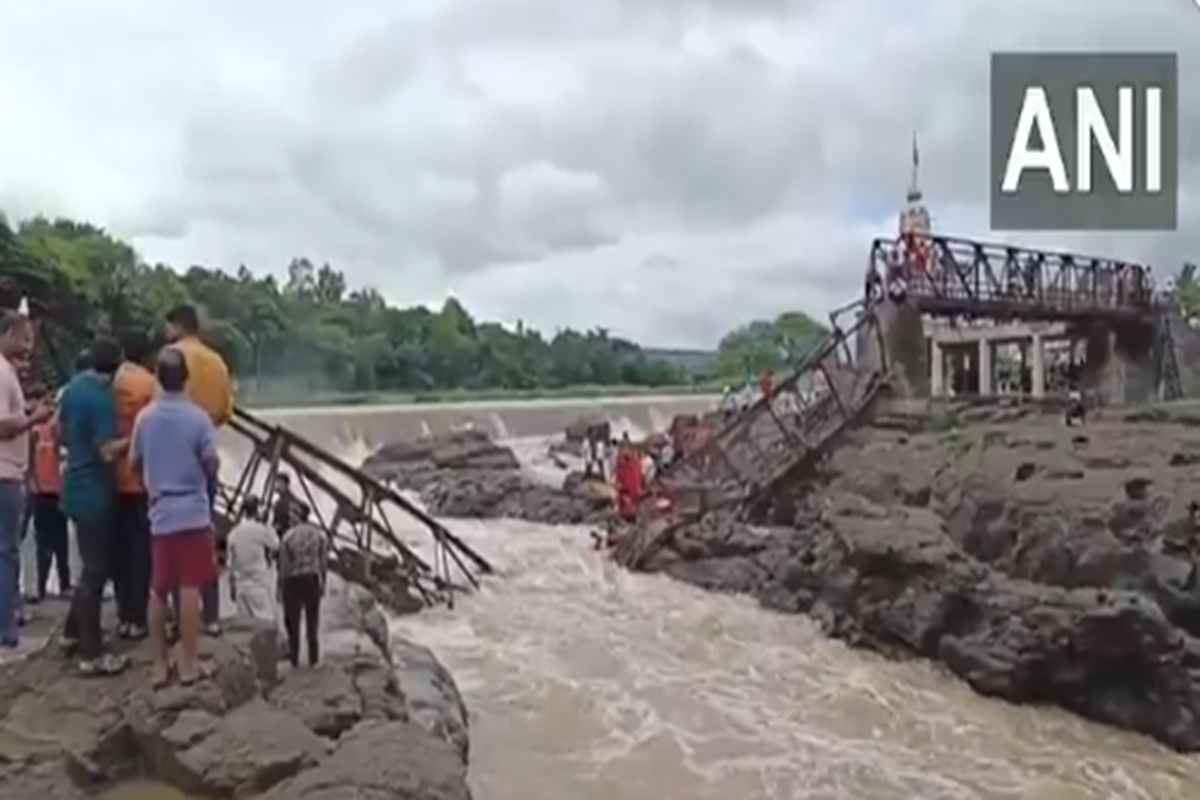 Today Latest News and Updates 15th June 2025: महाराष्ट्र में बड़ा हादसा,  इंद्रायणी नदी पर पुल के टूटने से 5 लोगों की मौत, कई घायल