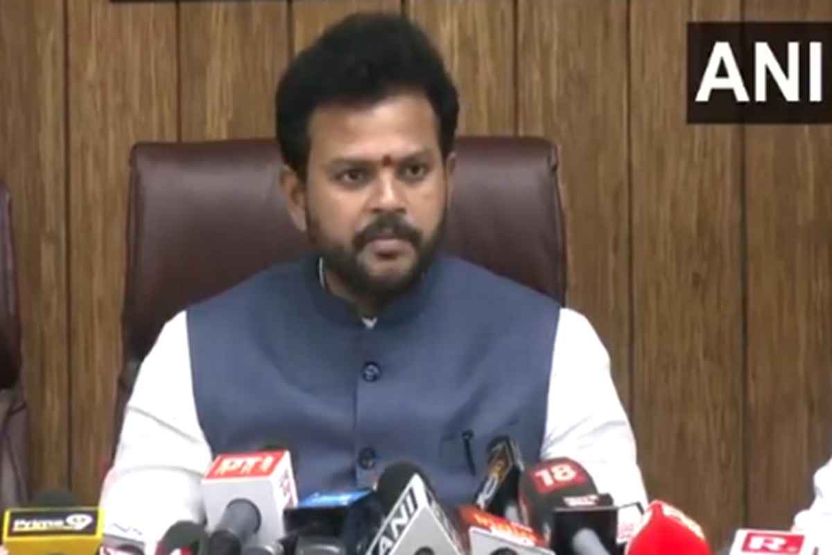 Today Live News and Updates 14th June 2025: अहमदाबाद विमान हादसे को लेकर उड्डयन मंत्रालय की प्रेस कॉन्फेंस, कहा- 3 महीने में आएगी  हादसे की रिपोर्ट
