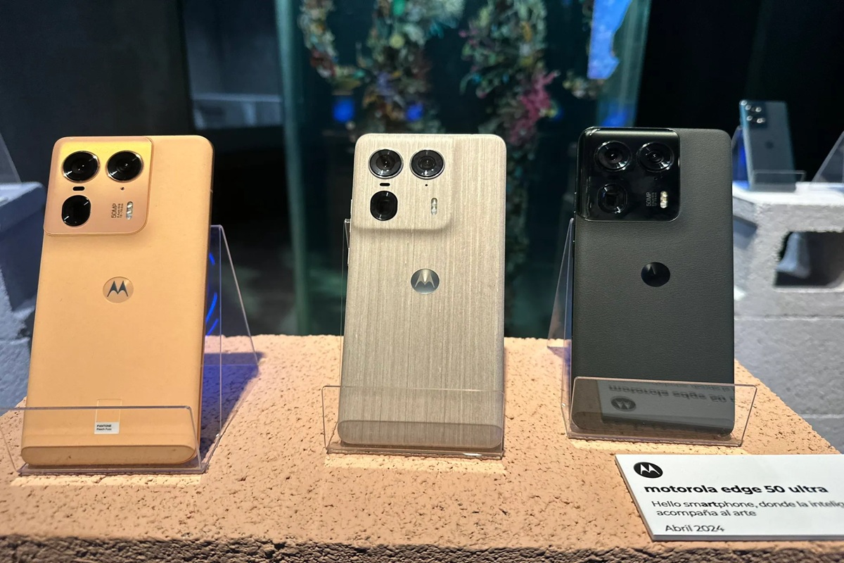Motorola Edge 50 Ultra की कीमत में भारी गिरावट, 15,000 रुपये सस्ता हुआ 12GB रैम वाला फ्लैगशिप फोन, जानिए फीचर्स और ऑफर्स
