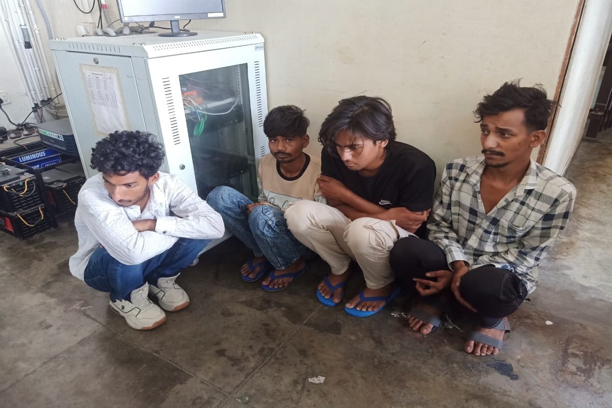 Raja Raghuvanshi Murder Case: पहली बार एक साथ बिना नकाब के दिखे राजा रघुवंशी हत्याकांड के आरोपी, अब पहली तस्वीर आई सामने