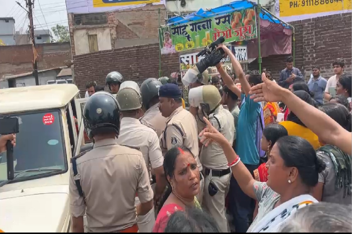 Raigarh News: कांग्रेस अध्यक्ष समेत 50 से ज्यादा लोग गिरफ्तार, इस वजह से पुलिस ने उठाया कदम