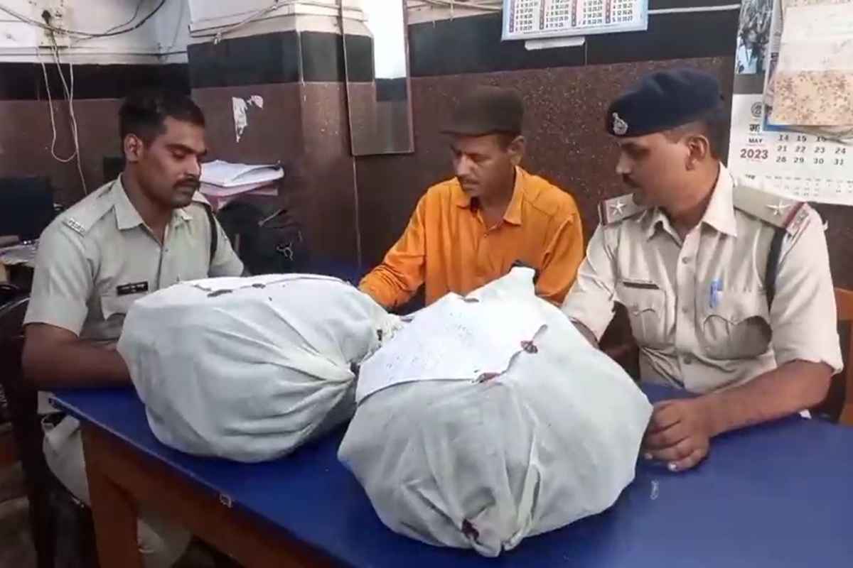 Satna News: पुलिस की बड़ी कार्रवाई, 30 किलो से भी ज्यादा चांदी के साथ आरोपी गिरफ्तार, लाखों में आंकी गई कीमत