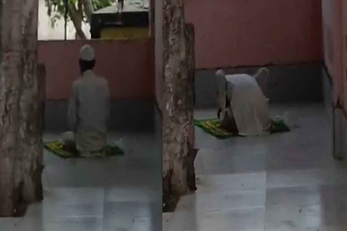 Namaz In Brahmadeva Mandir: जिले में सांप्रदायिक माहौल बिगाड़ने की कोशिश, मस्लिम युवक ने मंदिर में पढ़ा नमाज, वीडियो के सामने आते ही मचा बवाल