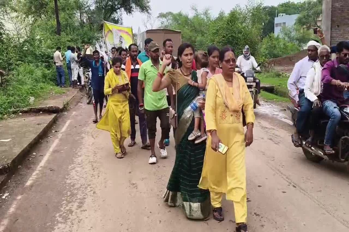 छत्तीसगढ़ के इन कर्मचारियों के नियमितीकरण की मांग होगी पूरी! राजधानी के लिए किया पैदल मार्च