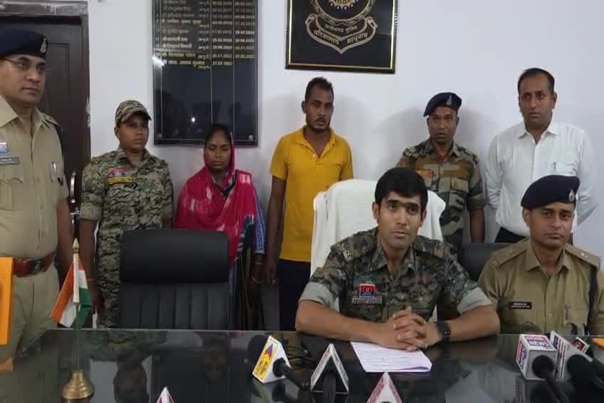 Kondagaon News: छत्तीसगढ़ में भी राजा रघुवंशी जैसा हत्याकांड! पत्नी ने प्रेमी संग मिलकर जंगल में की पति की हत्या, फिर पेट्रोल डालकर जलाया शव