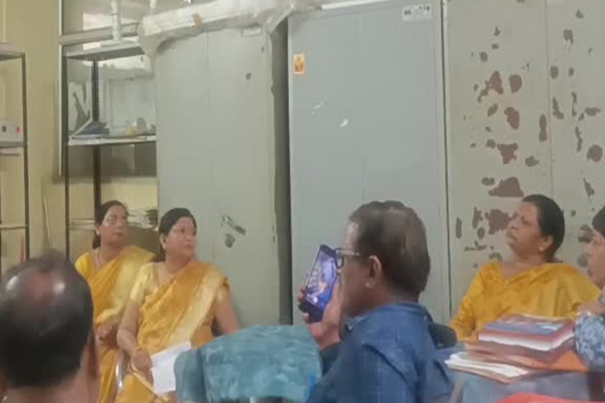 Sagar News: सीएम राइस स्कूल में शिक्षक ने की नाबालिग छात्राओं से अभद्रता! जांच के लिए 4 सदस्यीय टीम गठित